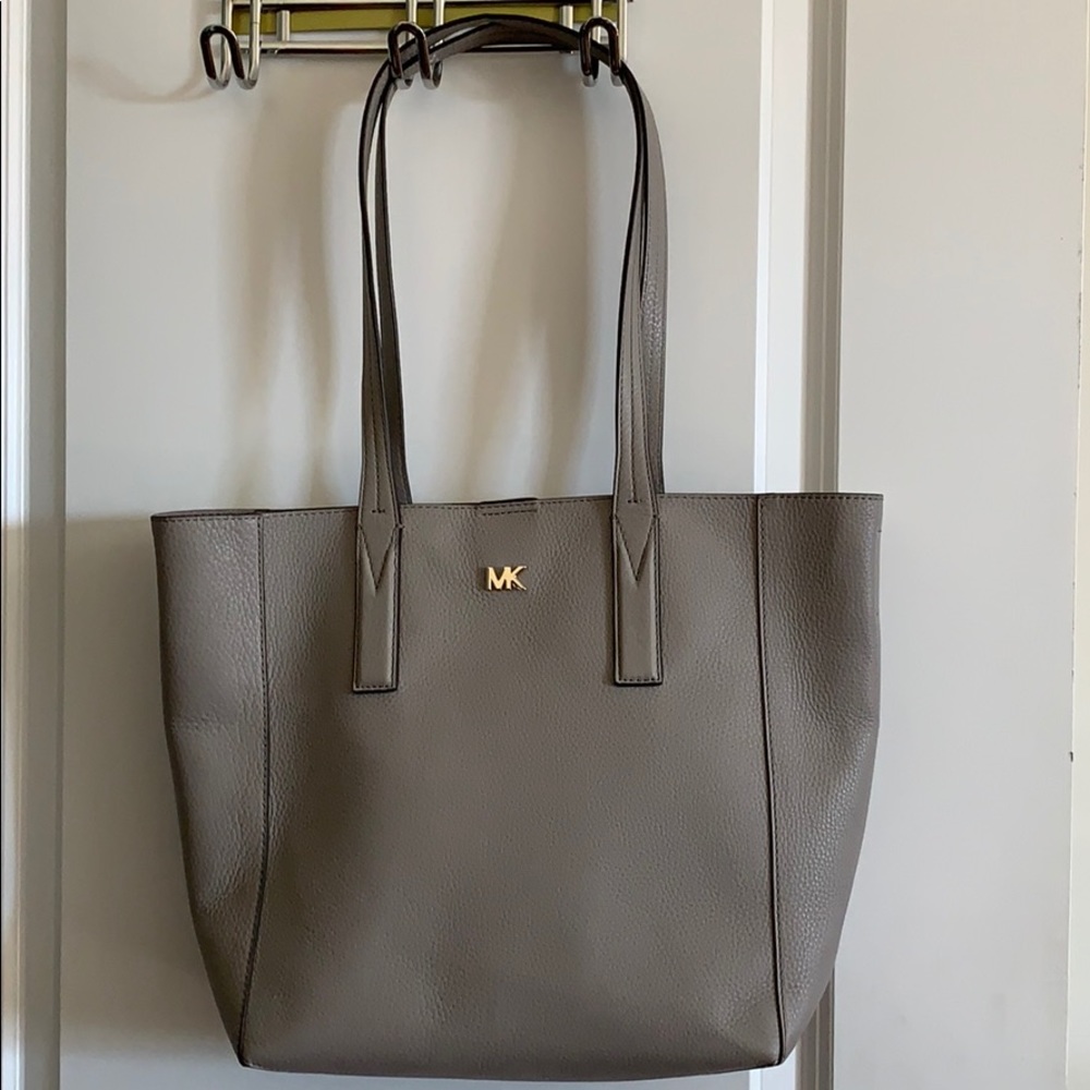 Michael Kors Grey Shoulderbag